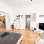 Apartment Stylish In The Heart Of Prague