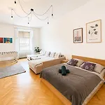 Stylish In The Heart Of Apartment