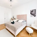 Stylish In The Heart Of Apartment *