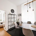 Apartment Stylish In The Heart Of Prague