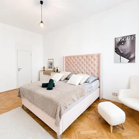 Stylish In The Heart Of Apartament *