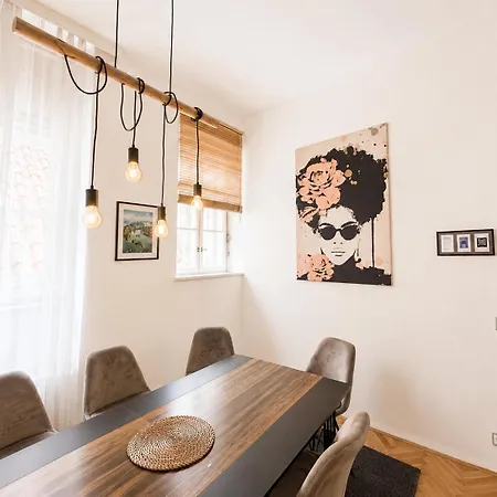 Stylish In The Heart Of Apartament Praga