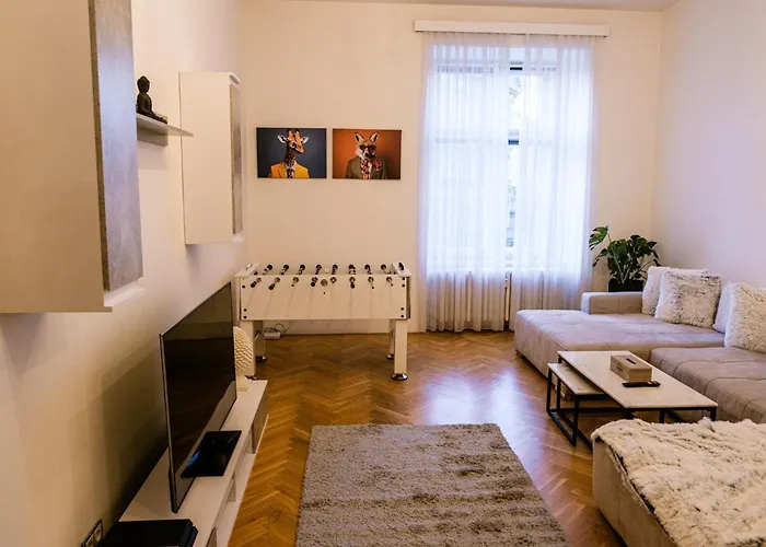 Stylish In The Heart Of * Praag